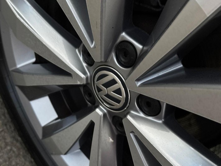 2020 (20) VOLKSWAGEN T-ROC 1.0 TSI Design 5dr 5827467