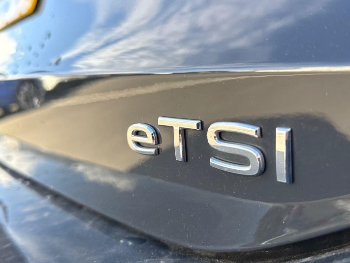2024 (24) VOLKSWAGEN TIGUAN 1.5 eTSI 150 R-Line 5dr DSG 5889217