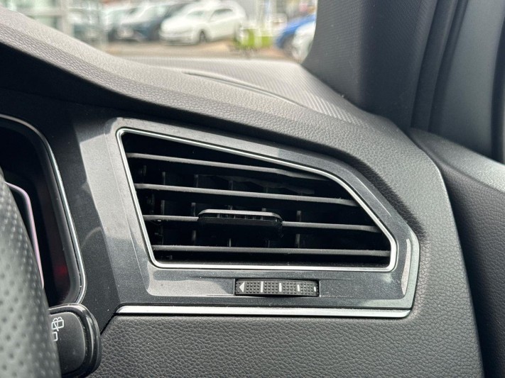 2023 (23) VOLKSWAGEN TIGUAN 2.0 TDI R-Line Edition 5dr DSG 5812474