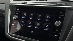 2023 (23) VOLKSWAGEN TIGUAN 2.0 TDI R-Line Edition 5dr DSG 5812467