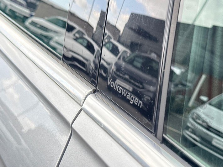2023 (23) VOLKSWAGEN TIGUAN 2.0 TDI R-Line Edition 5dr DSG 5812493