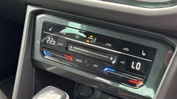 2023 (23) VOLKSWAGEN TIGUAN 2.0 TDI R-Line Edition 5dr DSG 5812471