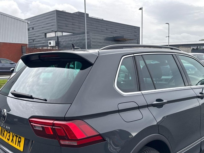 2023 (73) VOLKSWAGEN TIGUAN 2.0 TDI R-Line Edition 5dr DSG 5838183