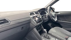 2023 (73) VOLKSWAGEN TIGUAN 2.0 TDI R-Line Edition 5dr DSG 5838145