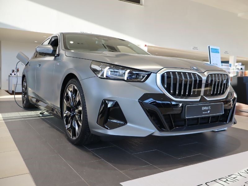 BMW I5