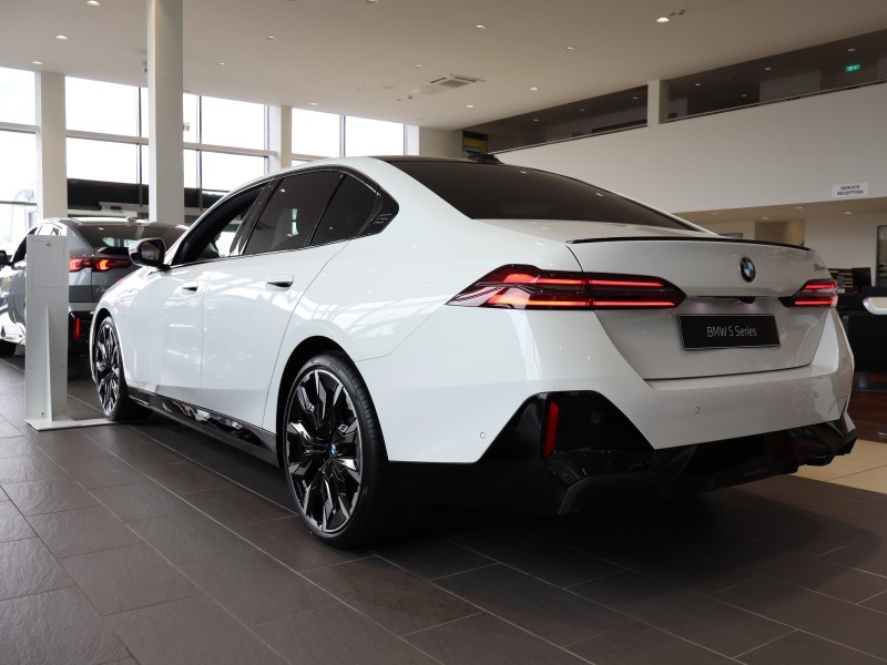 2025 (75) BMW 5 SERIES 520i M Sport Pro 4dr Auto 4541087