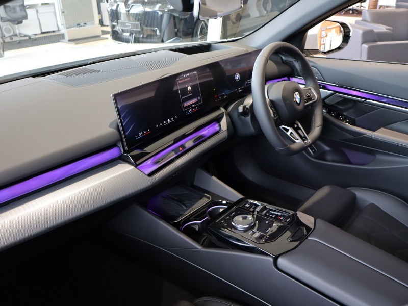 2025 (75) BMW 5 SERIES 520i M Sport Pro 4dr Auto 4541096