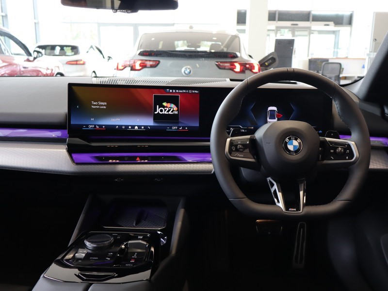 2025 (75) BMW 5 SERIES 520i M Sport Pro 4dr Auto 4541119