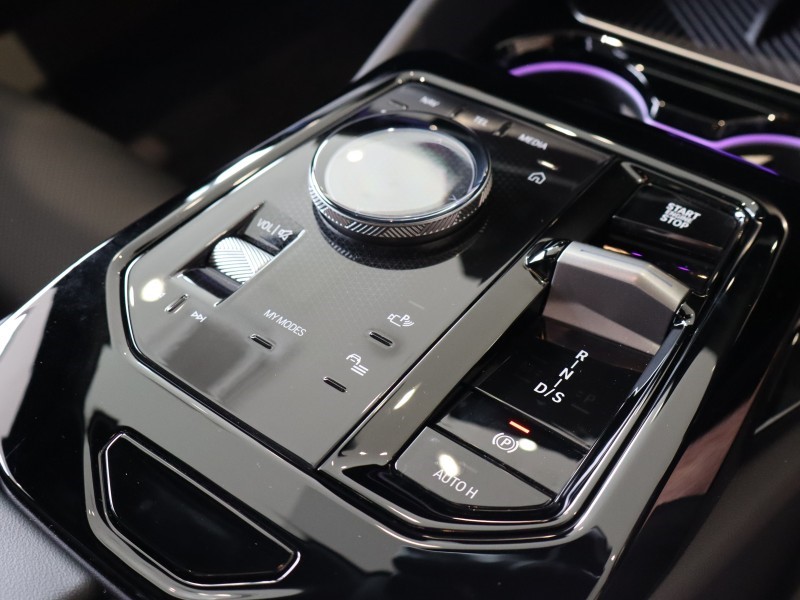 2025 (75) BMW 5 SERIES 520i M Sport Pro 4dr Auto 4541110