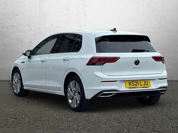 2021 (21) VOLKSWAGEN GOLF 1.5 TSI Style 5dr 5824403