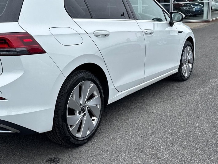 2021 (21) VOLKSWAGEN GOLF 1.5 TSI Style 5dr 5824441