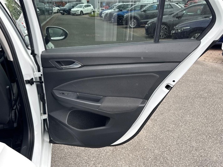 2021 (21) VOLKSWAGEN GOLF 1.5 TSI Style 5dr 5824460