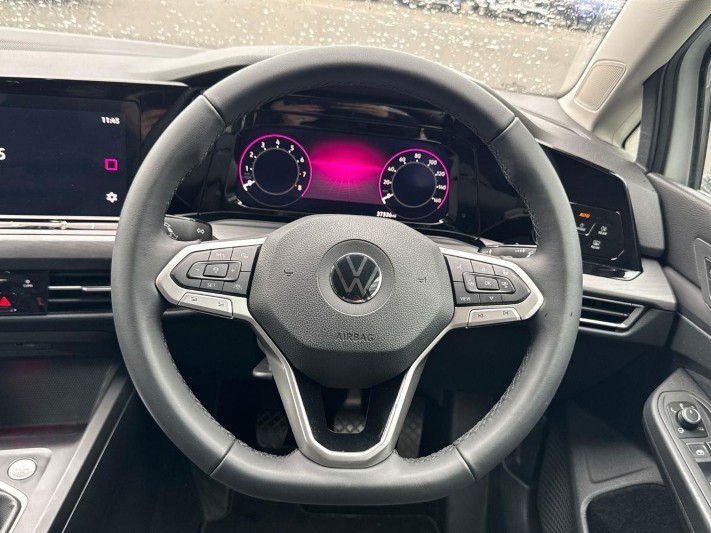 2021 (21) VOLKSWAGEN GOLF 1.5 TSI Style 5dr 5824420