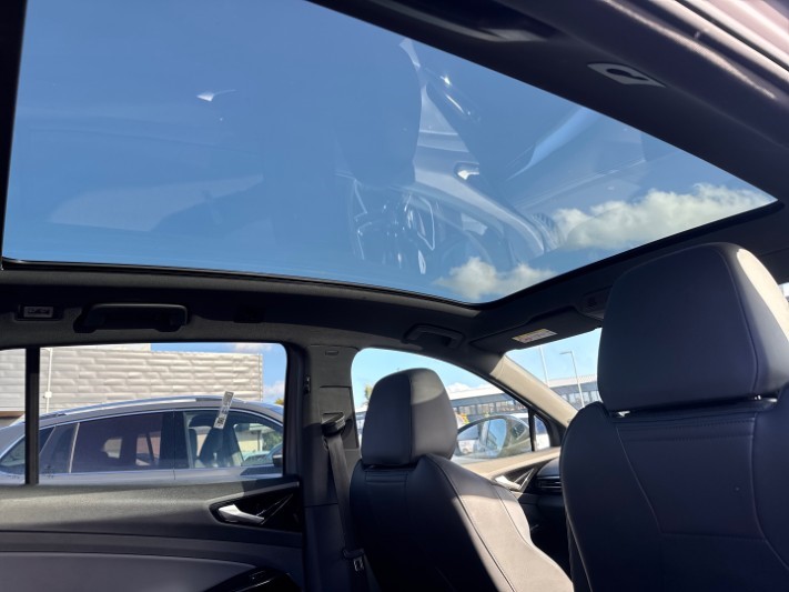 2023 (23) VOLKSWAGEN ID.4 150kW Family Pro Perform 77kWh 5dr Auto [135kW Ch] 5893468