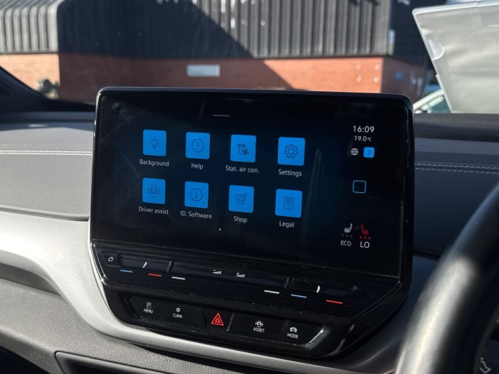 2023 (23) VOLKSWAGEN ID.4 150kW Family Pro Perform 77kWh 5dr Auto [135kW Ch] 5893528