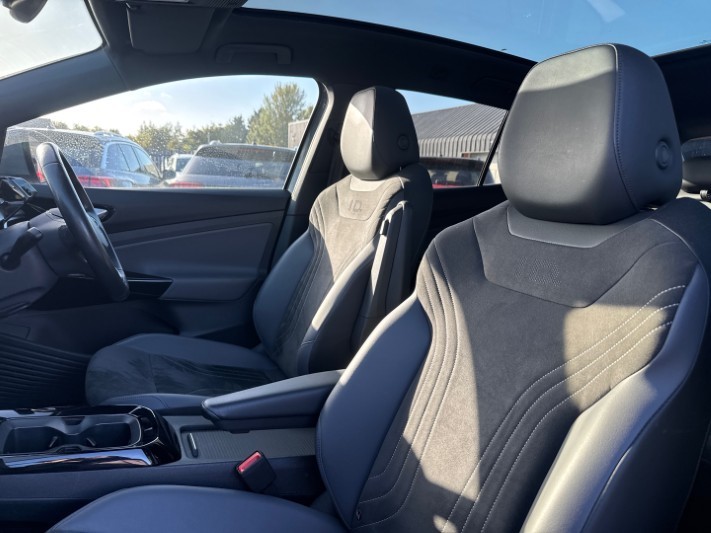 2023 (23) VOLKSWAGEN ID.4 150kW Family Pro Perform 77kWh 5dr Auto [135kW Ch] 5893492