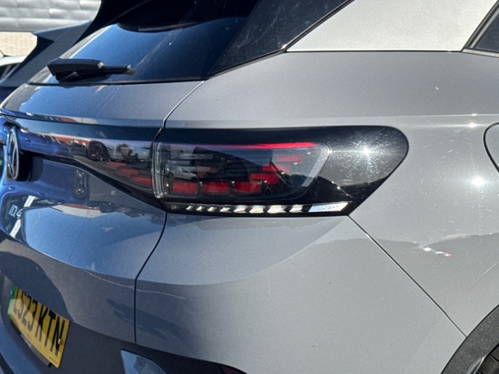 2023 (23) VOLKSWAGEN ID.4 150kW Family Pro Perform 77kWh 5dr Auto [135kW Ch] 5893501