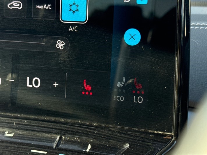 2023 (23) VOLKSWAGEN ID.4 150kW Family Pro Perform 77kWh 5dr Auto [135kW Ch] 5893487