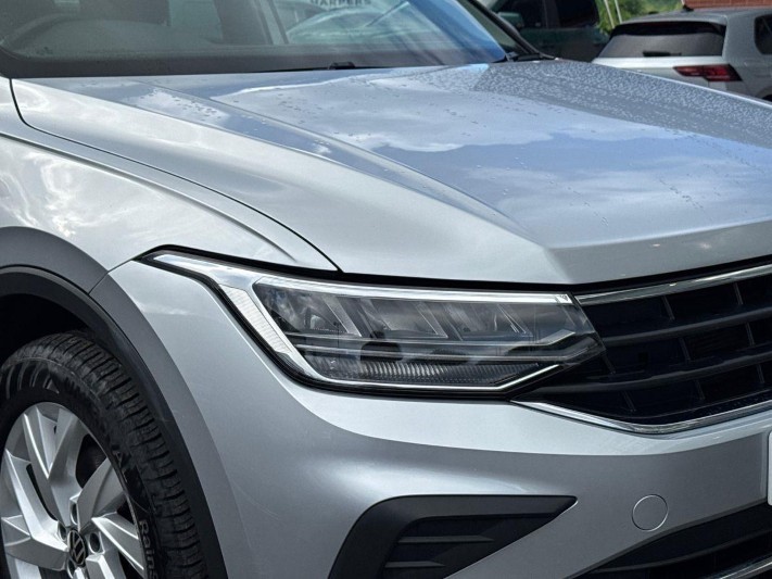 2022 (22) VOLKSWAGEN TIGUAN 1.5 TSI Life 5dr 5838257