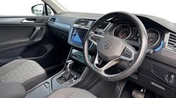 2022 (22) VOLKSWAGEN TIGUAN 1.5 TSI Life 5dr 5838221