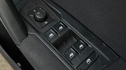 2022 (22) VOLKSWAGEN TIGUAN 1.5 TSI Life 5dr 5838231