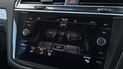 2022 (22) VOLKSWAGEN TIGUAN 1.5 TSI Life 5dr 5838281
