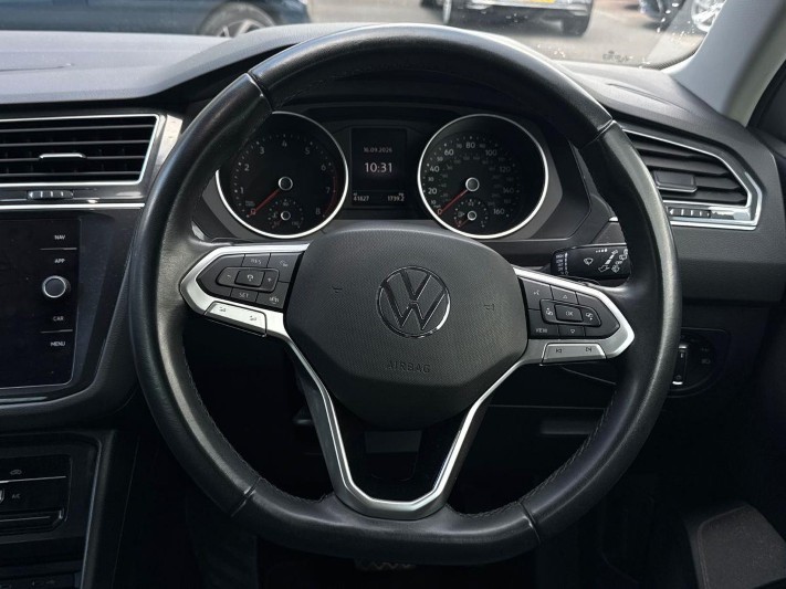 2022 (22) VOLKSWAGEN TIGUAN 1.5 TSI Life 5dr 5838235