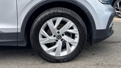 2022 (22) VOLKSWAGEN TIGUAN 1.5 TSI Life 5dr 5838220