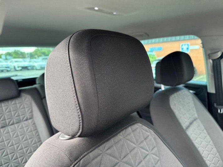 2022 (22) VOLKSWAGEN TIGUAN 1.5 TSI Life 5dr 5838234
