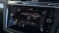 2022 (22) VOLKSWAGEN TIGUAN 1.5 TSI Life 5dr 5838279