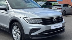 2022 (22) VOLKSWAGEN TIGUAN 1.5 TSI Life 5dr 5838259