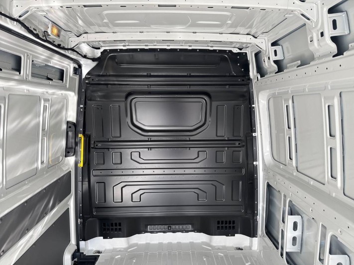 2026 (76) VOLKSWAGEN COMMERCIAL CRAFTER 2.0 TDI 140PS Commerce Plus High Roof Van 5845796