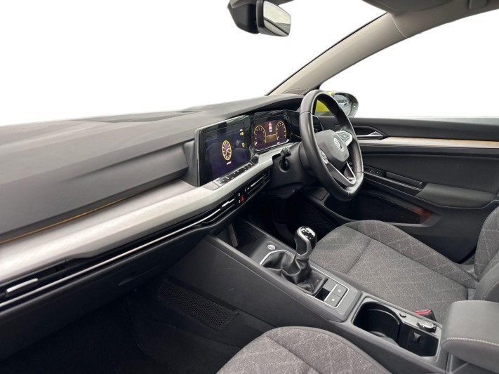 2020 (20) VOLKSWAGEN GOLF 1.5 TSI Life 5dr