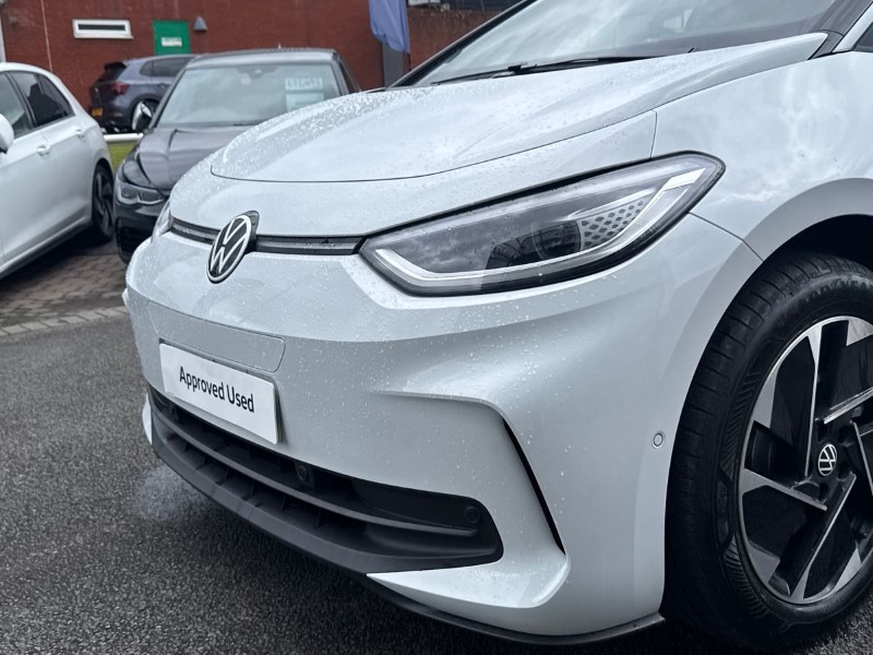 2026 (26) VOLKSWAGEN ID.3 150kW Match Pro 59kWh 5dr Auto 5858389