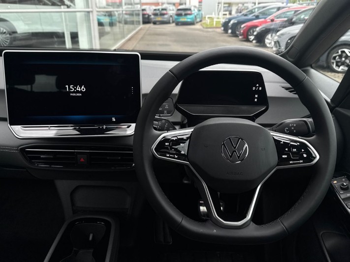 2026 (26) VOLKSWAGEN ID.3 150kW Match Pro 59kWh 5dr Auto 5858368