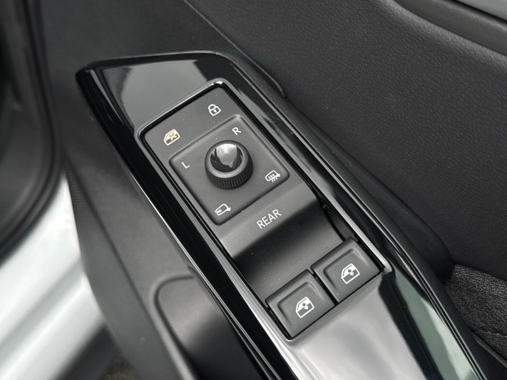 2026 (26) VOLKSWAGEN ID.3 150kW Match Pro 59kWh 5dr Auto 5858360