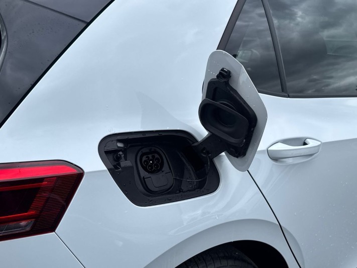 2026 (26) VOLKSWAGEN ID.3 150kW Match Pro 59kWh 5dr Auto 5858398