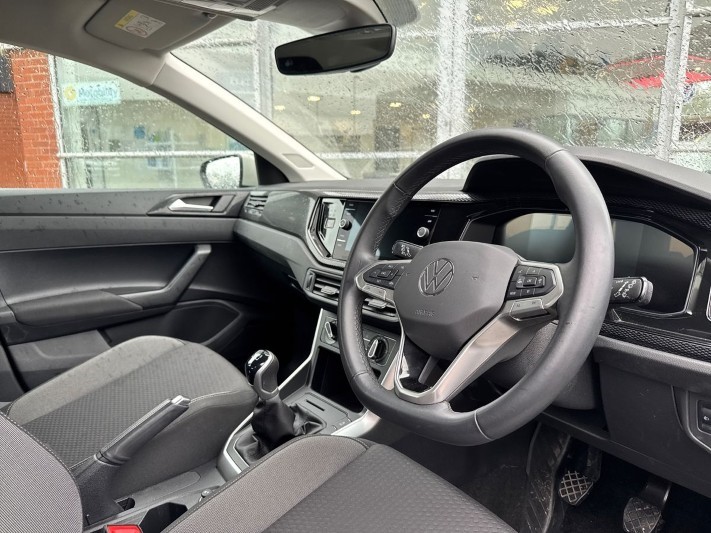 2025 (75) VOLKSWAGEN POLO 1.0 TSI Life 5dr DSG 5877516