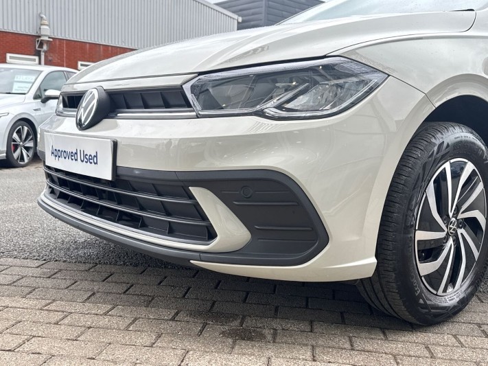 2025 (75) VOLKSWAGEN POLO 1.0 TSI Life 5dr DSG 5877548