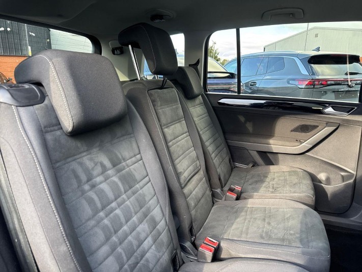 2023 (23) VOLKSWAGEN TOURAN 1.5 TSI EVO SEL 5dr 5924300