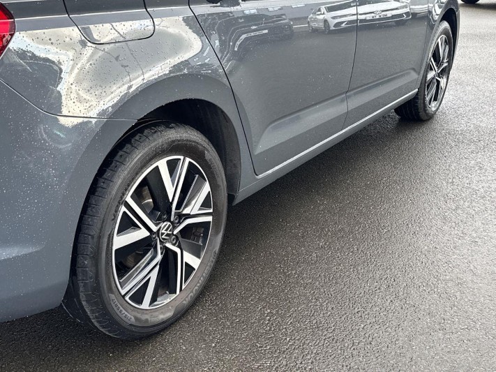 2023 (23) VOLKSWAGEN TOURAN 1.5 TSI EVO SEL 5dr 5924306