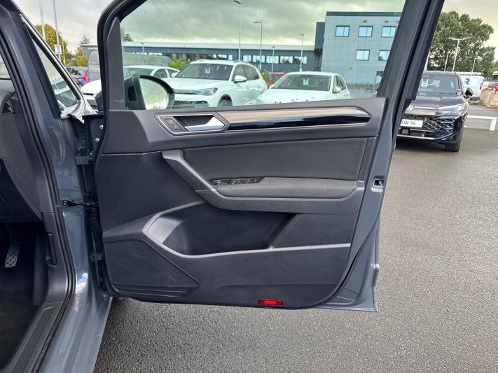 2023 (23) VOLKSWAGEN TOURAN 1.5 TSI EVO SEL 5dr 5924279