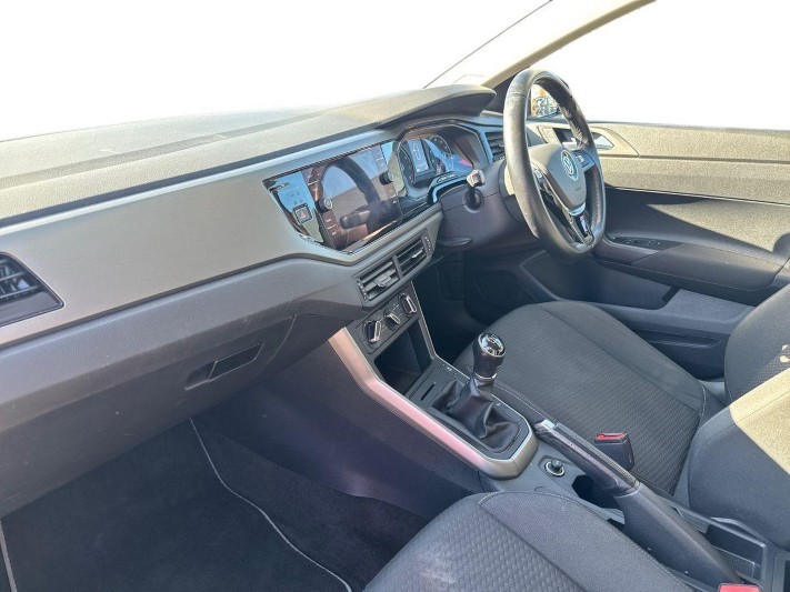 2018 (68) VOLKSWAGEN POLO 1.0 TSI 95 SE 5dr 5915121