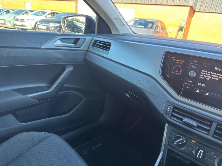 2018 (68) VOLKSWAGEN POLO 1.0 TSI 95 SE 5dr 5915187