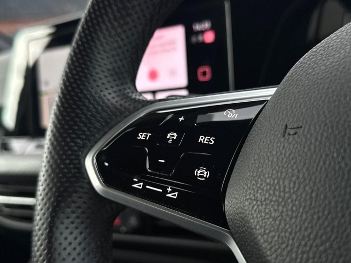 2020 (70) VOLKSWAGEN GOLF 1.5 TSI R-Line 5dr 5923628