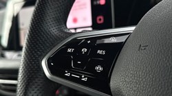 2020 (70) VOLKSWAGEN GOLF 1.5 TSI R-Line 5dr 5923628