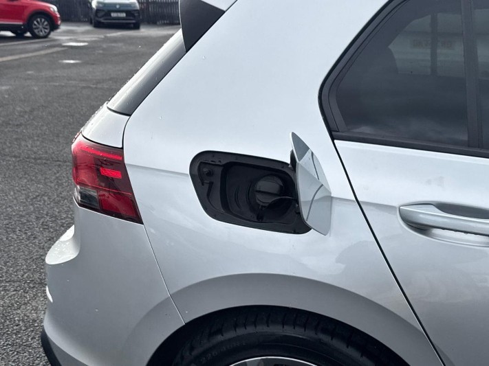 2020 (70) VOLKSWAGEN GOLF 1.5 TSI R-Line 5dr 5923660