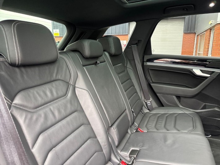 2024 (24) VOLKSWAGEN TOUAREG 3.0 V6 TDI 4Motion 286 Black Edition 5dr Tip Auto 5928139