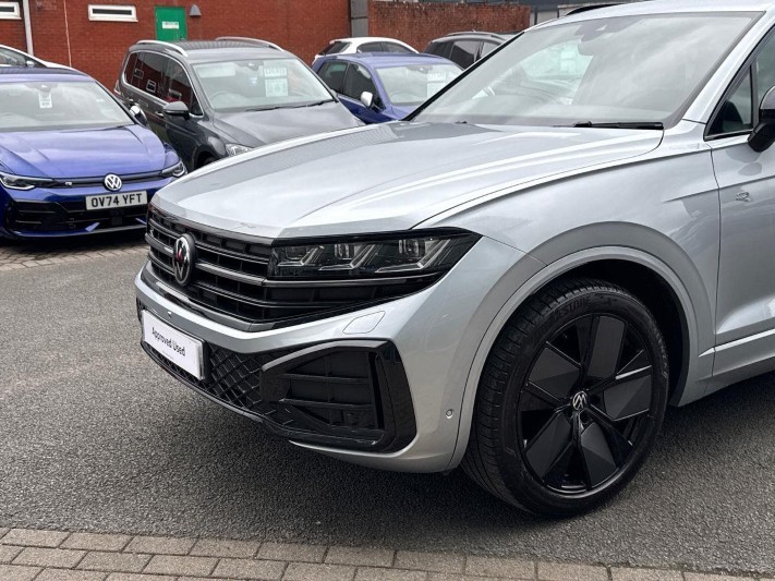2024 (24) VOLKSWAGEN TOUAREG 3.0 V6 TDI 4Motion 286 Black Edition 5dr Tip Auto 5928148