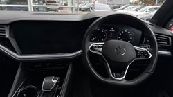 2024 (24) VOLKSWAGEN TOUAREG 3.0 V6 TDI 4Motion 286 Black Edition 5dr Tip Auto 5928128